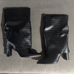 Fold over Womens Boots in Black Faux Leather Size 8.5